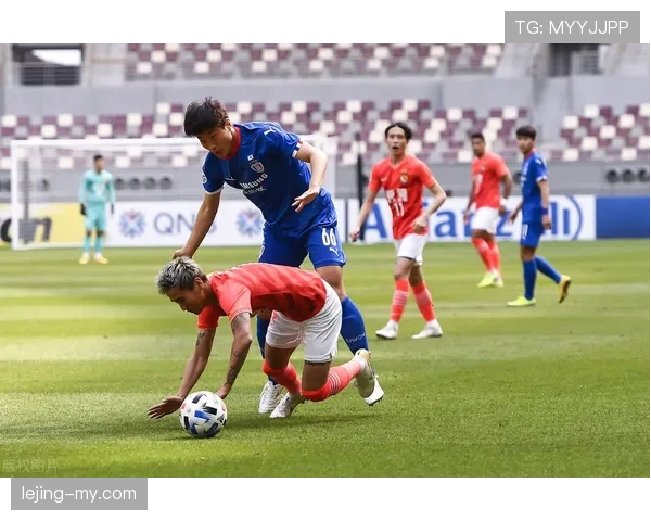 都灵后防线再次暴露软肋主场不敌中游球队连吞两记闷棍 都灵后防线再次暴露软肋主场不敌中游球队连吞两记闷棍